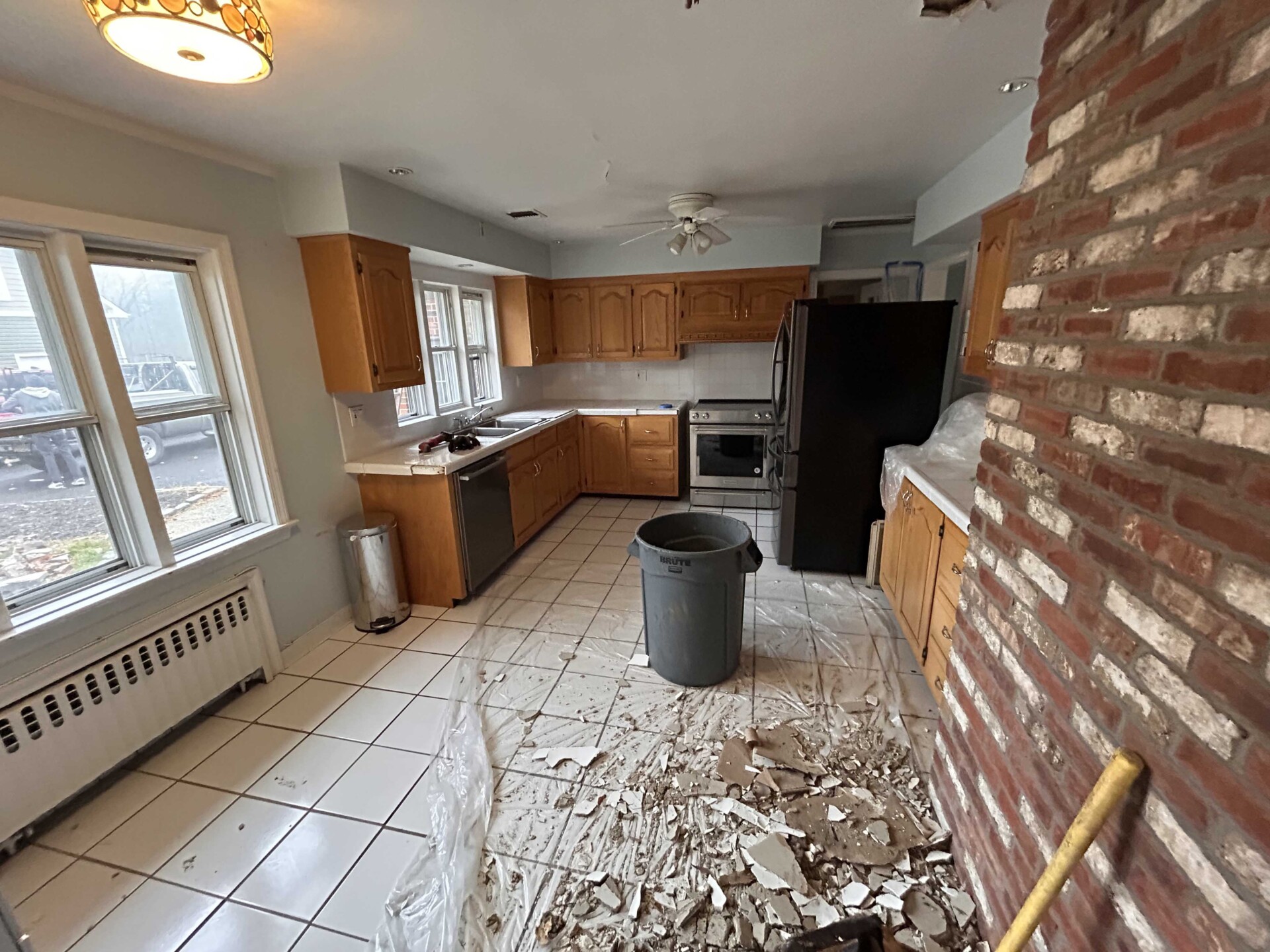 woodbrigekitchenbefore